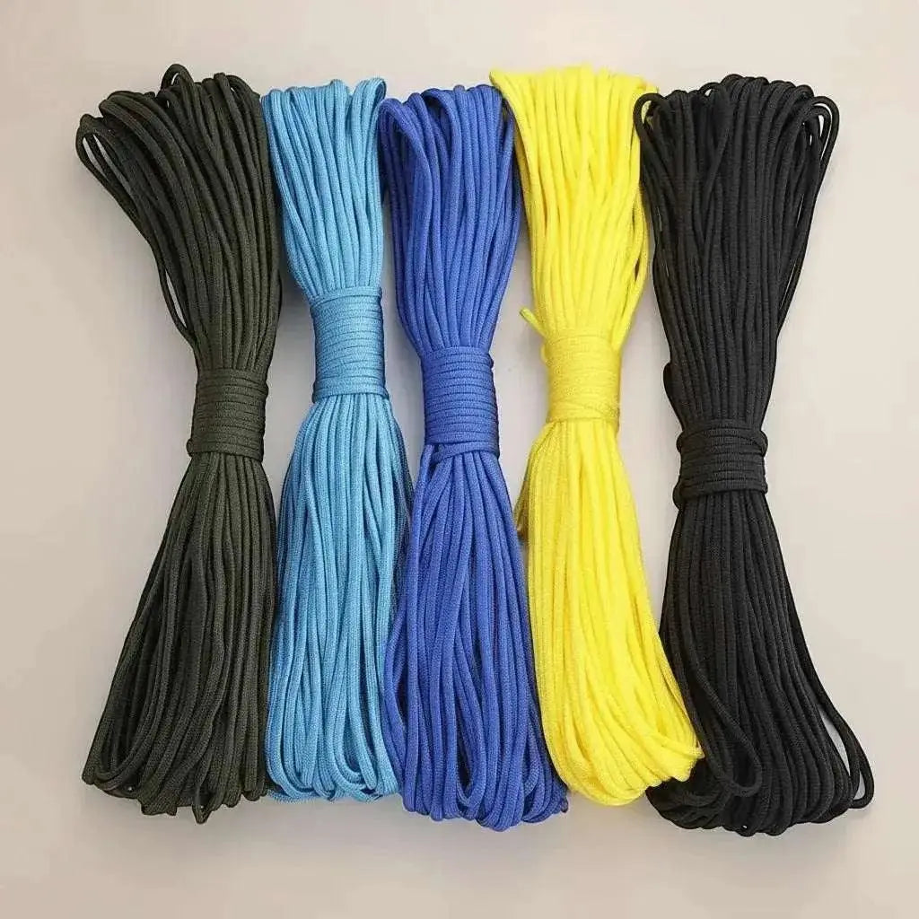 Paracord 550 Type III linka nylonowa 10 m, wytrzymała i odporna na warunki atmosferyczne, dostępna w pięciu kolorach.